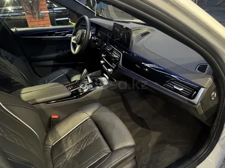 BMW 530 2022 года за 24 000 000 тг. в Алматы – фото 10