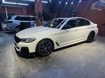 BMW 530 2022 года за 24 000 000 тг. в Алматы – фото 4