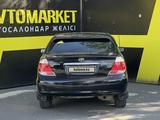 Toyota Camry 2004 годаүшін5 800 000 тг. в Семей – фото 5