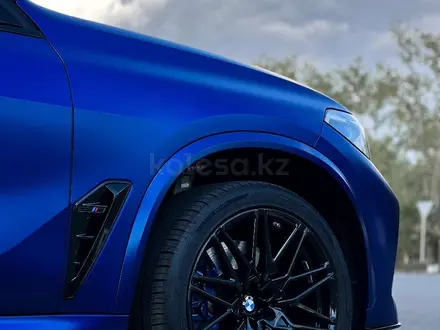BMW X5 M 2020 года за 49 000 000 тг. в Алматы – фото 11