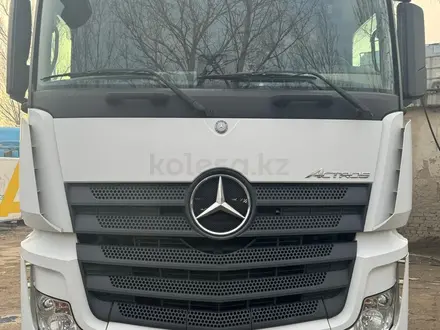 Mercedes-Benz  2443 6*2 2017 года за 19 500 000 тг. в Алматы – фото 11
