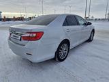 Toyota Camry 2014 годаfor8 900 000 тг. в Астана – фото 4