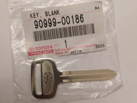 Ключ Тойота Toyota за 3 500 тг. в Алматы