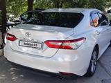 Toyota Camry 2018 годаүшін15 000 000 тг. в Уральск – фото 4