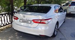 Toyota Camry 2018 года за 13 000 000 тг. в Уральск – фото 4