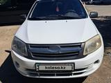 ВАЗ (Lada) Granta 2190 2013 года за 1 700 000 тг. в Семей – фото 2