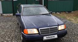 Mercedes-Benz C 180 1996 года за 2 100 000 тг. в Актобе – фото 2