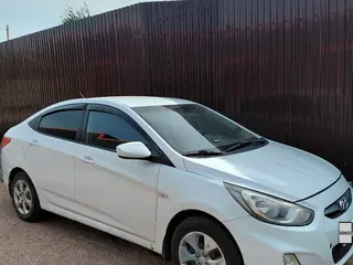 Hyundai Accent, 2013