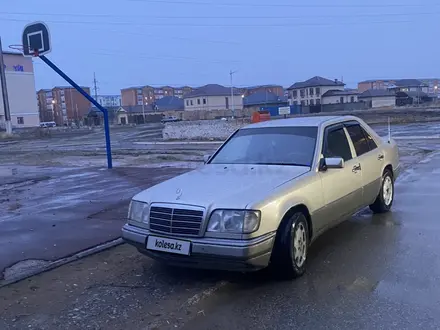 Mercedes-Benz E 220 1993 года за 1 800 000 тг. в Кызылорда – фото 11