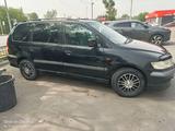 Mitsubishi Chariot 1998 года за 1 800 000 тг. в Алматы – фото 3