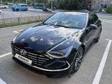 Hyundai Sonata 2022 года за 13 300 000 тг. в Астана