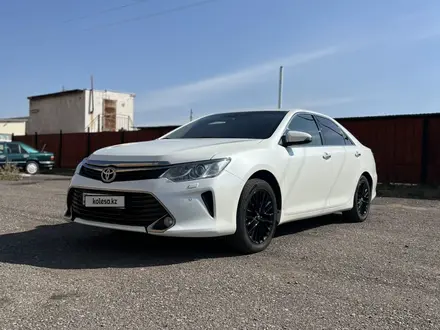 Toyota Camry 2014 года за 10 800 000 тг. в Караганда