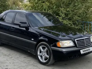 Mercedes-Benz C 240
