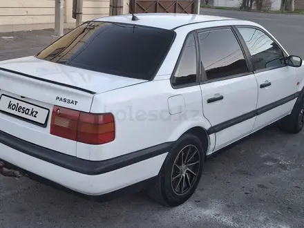 Volkswagen Passat 1995 года за 1 350 000 тг. в Тараз – фото 5