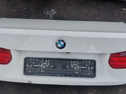 Крышка багажника BMW F30 за 707 тг. в Шымкент