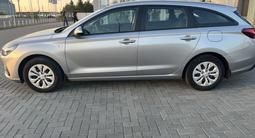 Hyundai i30 2022 года за 7 800 000 тг. в Астана – фото 2
