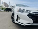 Hyundai Elantra 2019 года за 6 520 000 тг. в Астана – фото 2