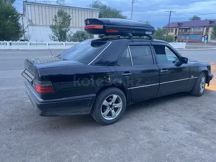 Mercedes-Benz E 280 1995 года за 2 200 000 тг. в Караганда – фото 5