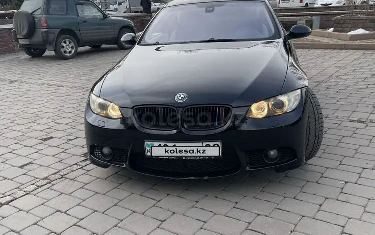 BMW 330 2007 года за 8 500 000 тг. в Алматы