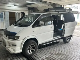Mitsubishi Delica