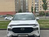 Hyundai Santa Fe 2021 года за 14 600 000 тг. в Астана – фото 2