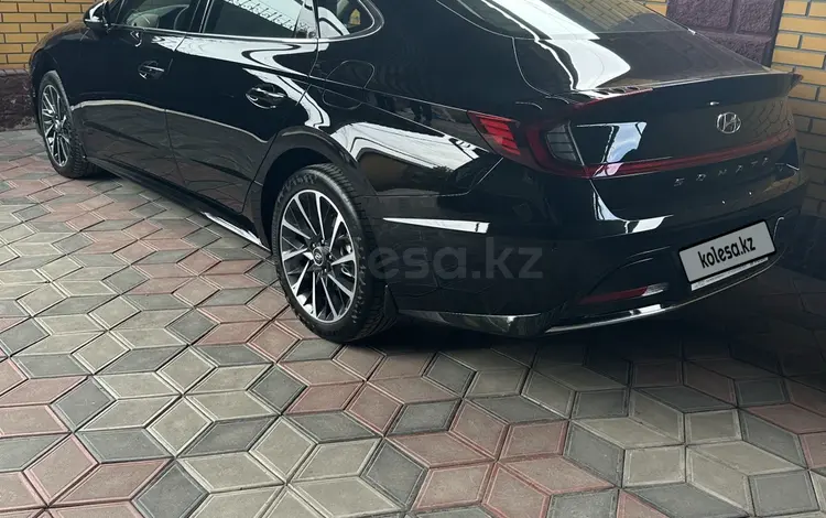 Hyundai Sonata 2023 годаүшін13 700 000 тг. в Алматы