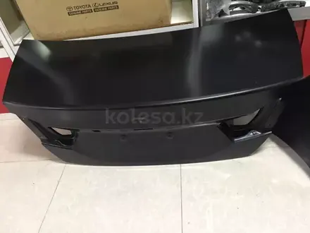 Крышка багажника Toyota Camry 50 за 260 000 тг. в Костанай – фото 2