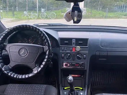 Mercedes-Benz C 200 1995 года за 1 550 000 тг. в Астана – фото 5