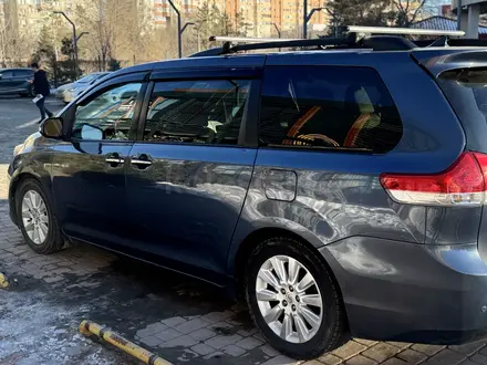 Toyota Sienna 2013 года за 9 500 000 тг. в Актобе – фото 3