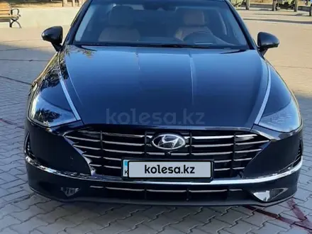 Hyundai Sonata 2021 года за 13 000 000 тг. в Астана
