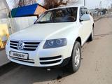 Volkswagen Touareg 2005 годаүшін5 500 000 тг. в Талдыкорган