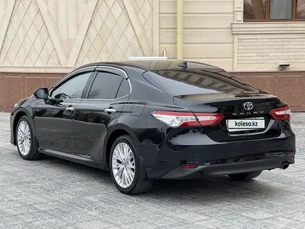 Toyota Camry 2019 года за 13 300 000 тг. в Тараз – фото 2