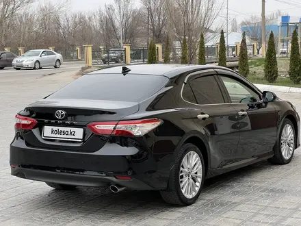 Toyota Camry 2019 года за 13 300 000 тг. в Тараз – фото 3