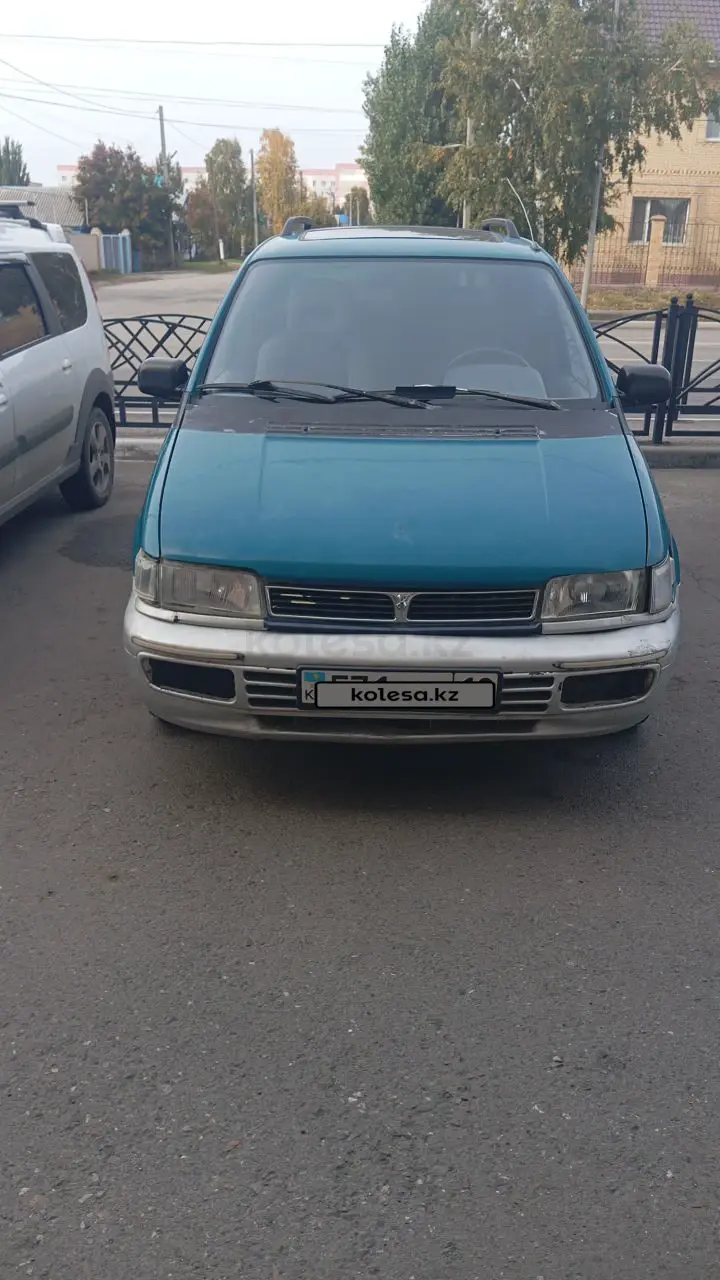 Mitsubishi Space Runner, 1992