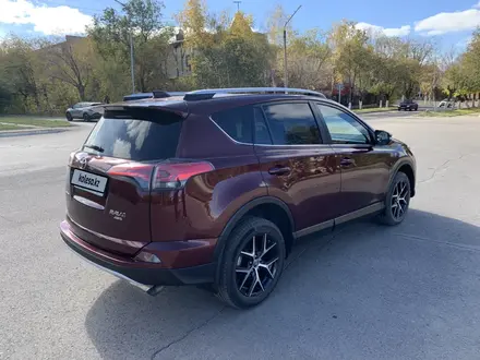 Toyota RAV4 2018 года за 12 700 000 тг. в Караганда – фото 3