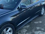 Hyundai Sonata 2021 года за 8 500 000 тг. в Актобе – фото 2
