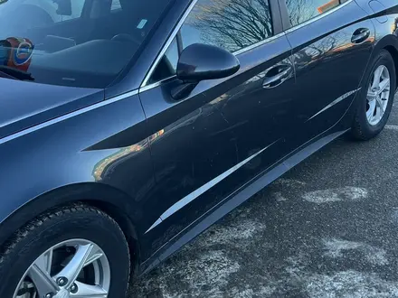 Hyundai Sonata 2021 года за 8 000 000 тг. в Актобе – фото 2