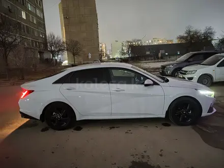 Hyundai Elantra 2021 года за 9 000 000 тг. в Актау – фото 3