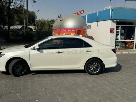 Toyota Camry 2017 года за 12 600 000 тг. в Алматы