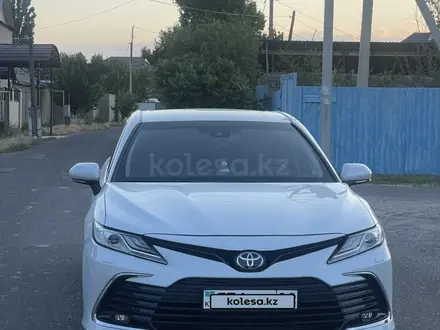 Toyota Camry 2022 года за 17 000 000 тг. в Тараз