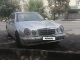 Mercedes-Benz E 320 1996 годаүшін2 800 000 тг. в Алматы