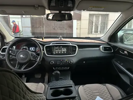 Kia Sorento 2017 года за 7 000 000 тг. в Актау – фото 6