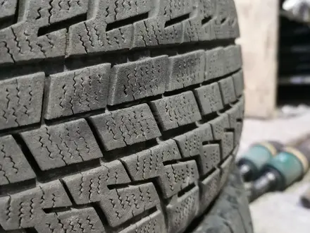 Резина 2-шт 205/55 r16 Bridgestone за 28 000 тг. в Алматы – фото 2