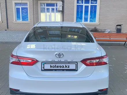 Toyota Camry 2020 года за 14 800 000 тг. в Актау – фото 2