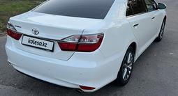 Toyota Camry 2017 года за 13 000 000 тг. в Алматы – фото 4