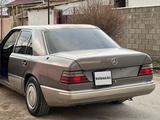 Mercedes-Benz E 230 1992 годаfor1 180 000 тг. в Тараз – фото 3