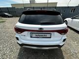 Kia Rio X-Line 2022 года за 9 826 000 тг. в Алматы – фото 4