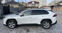 Toyota RAV4 2020 годаfor13 500 000 тг. в Актау – фото 2