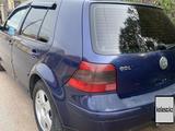 Volkswagen Golf 2001 года за 1 800 000 тг. в Алматы – фото 2