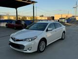 Toyota Avalon 2013 года за 9 300 000 тг. в Атырау – фото 2
